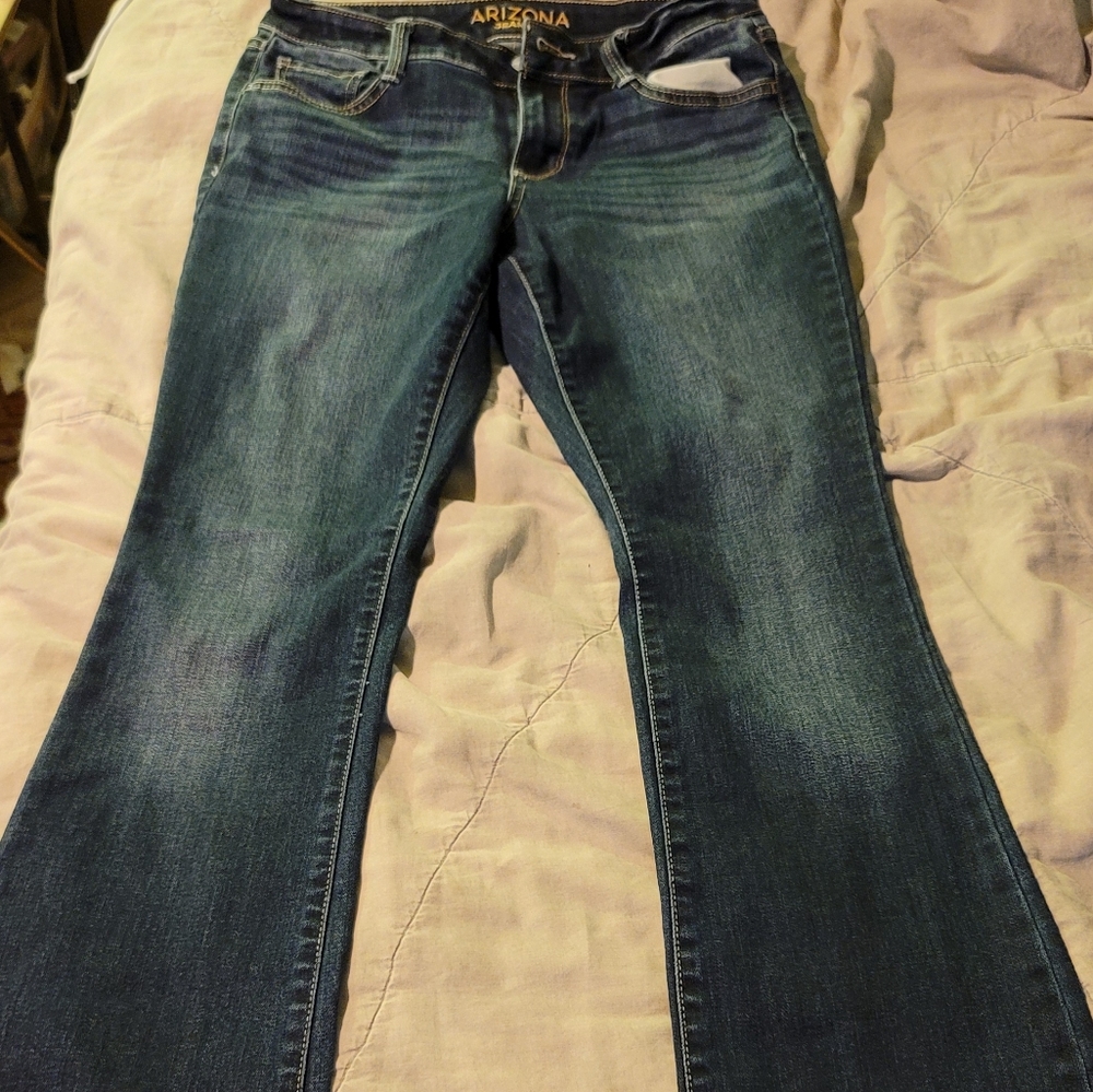 Boot cut jeans